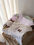 Doudou plat lapin personnalisé en gaze de coton